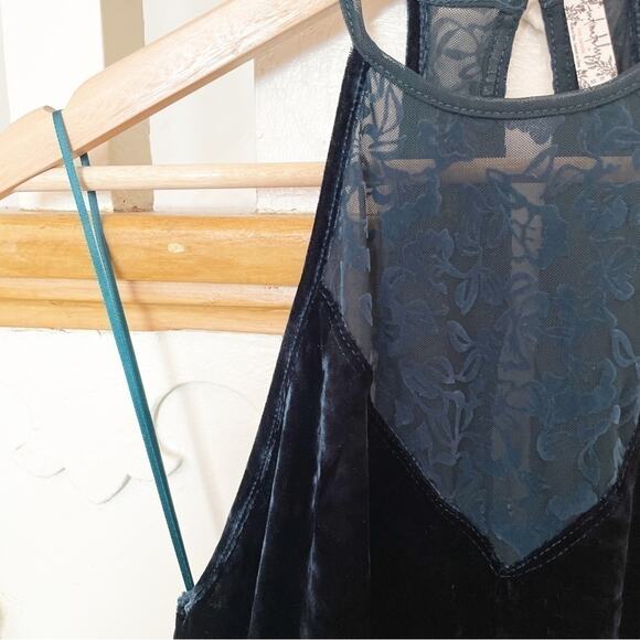 Free People GREEN Luxe Velvet Something Something Bodycon Size XS - Picture 3 of 10